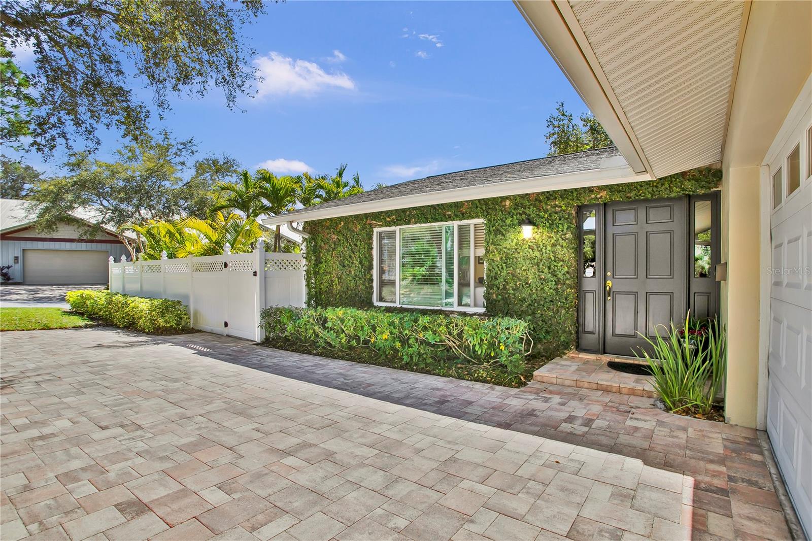 Image 2 of 65 For 323 Roebling Road N