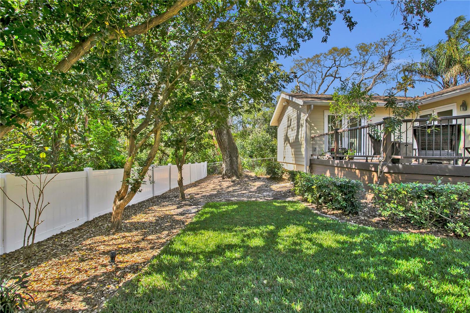 Image 29 of 65 For 323 Roebling Road N