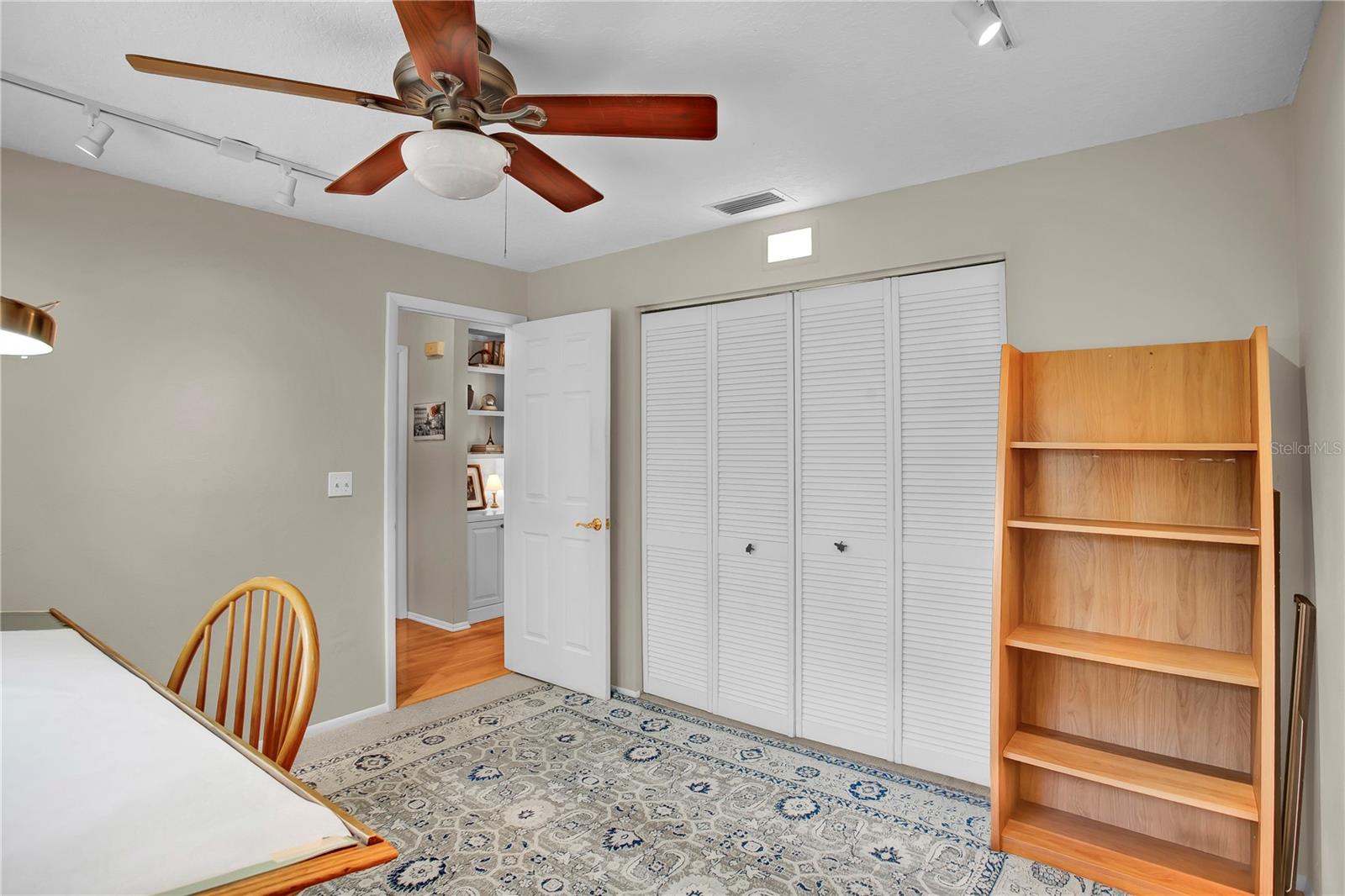 Image 42 of 65 For 323 Roebling Road N