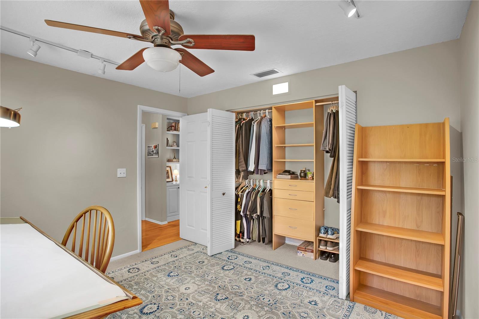 Image 43 of 65 For 323 Roebling Road N