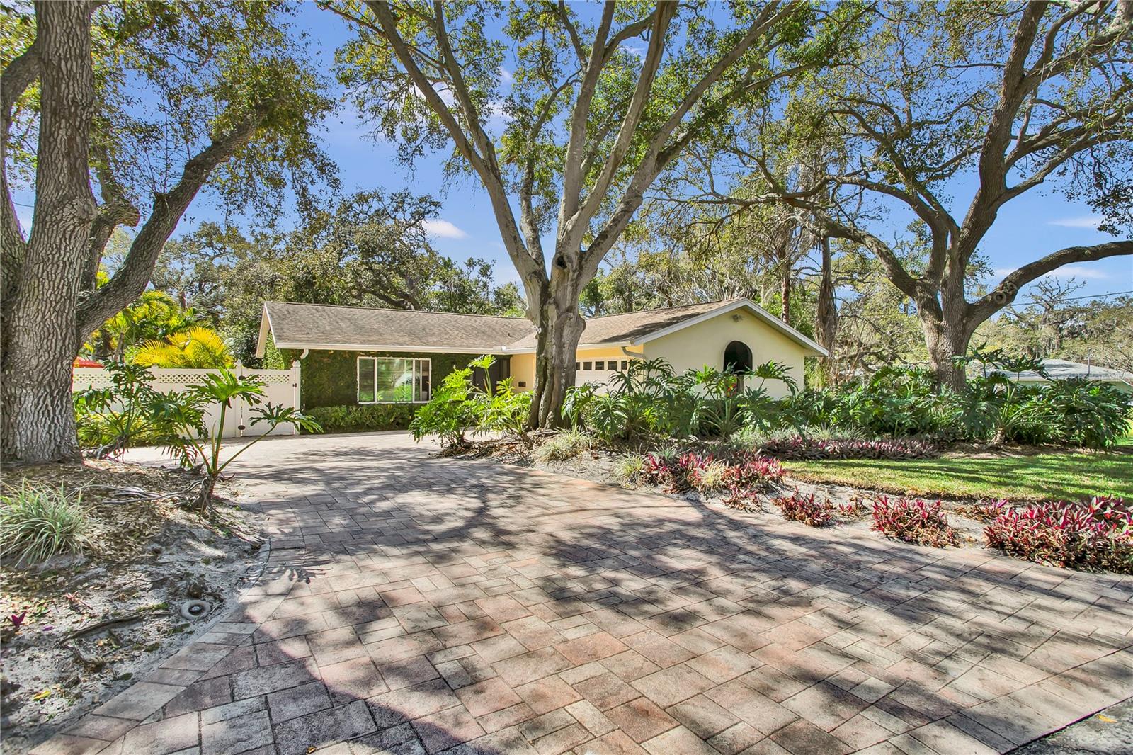 Image 55 of 65 For 323 Roebling Road N