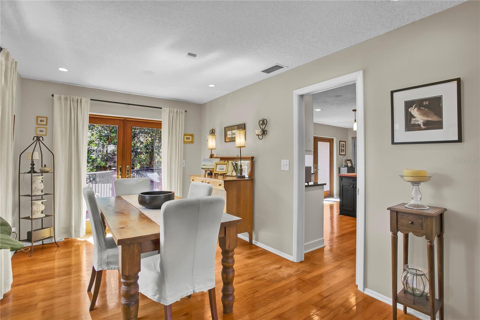 Image 8 of 65 For 323 Roebling Road N