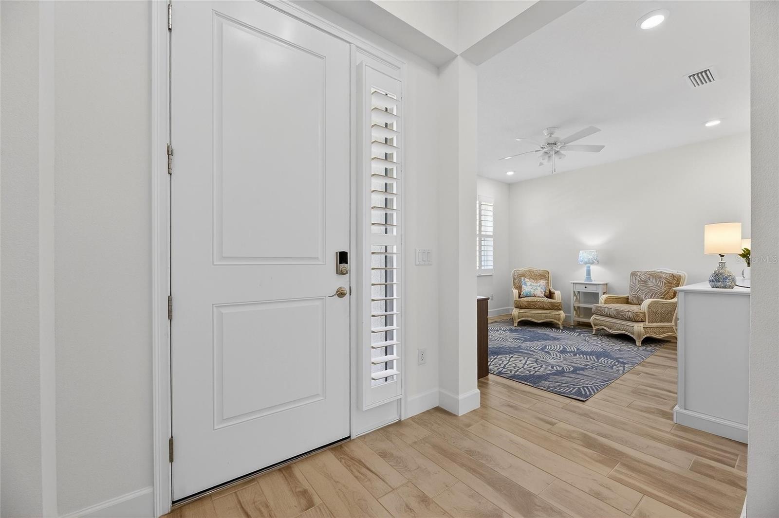 Image 10 of 100 For 994 Signet Drive