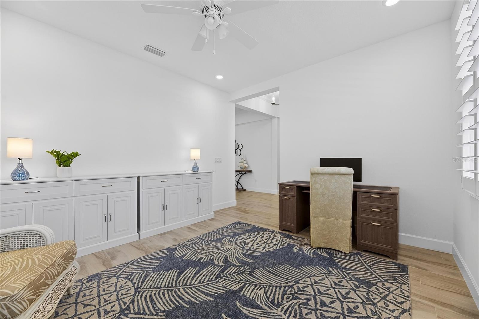 Image 12 of 100 For 994 Signet Drive