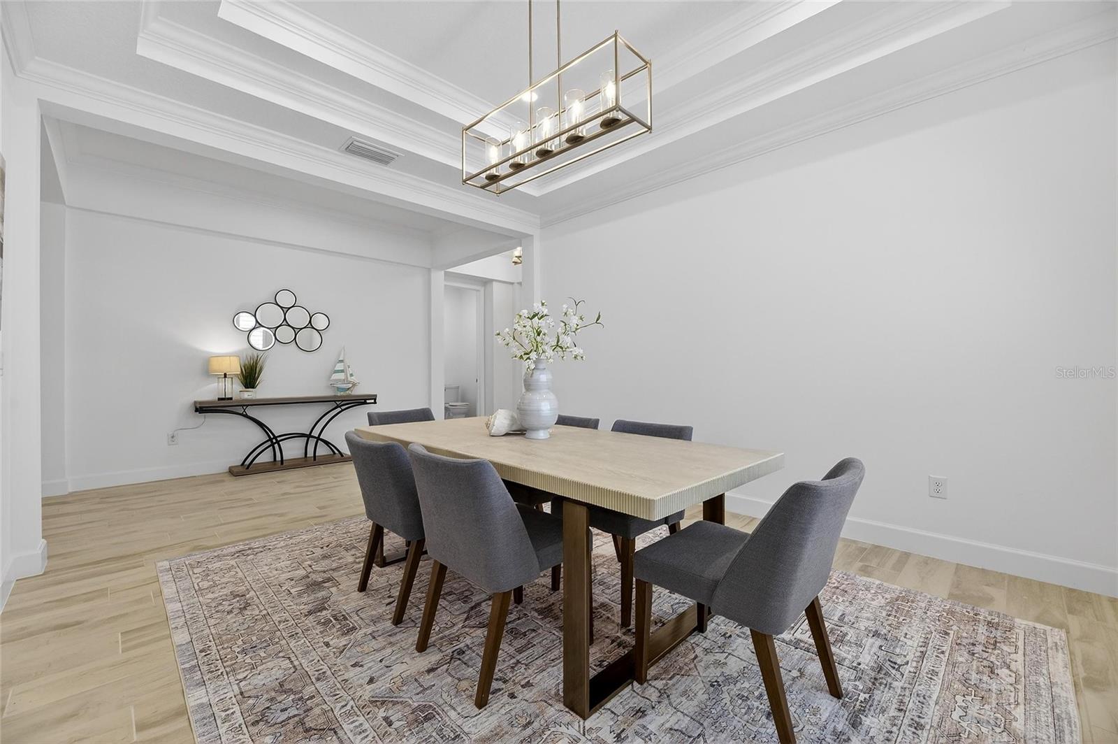 Image 13 of 100 For 994 Signet Drive