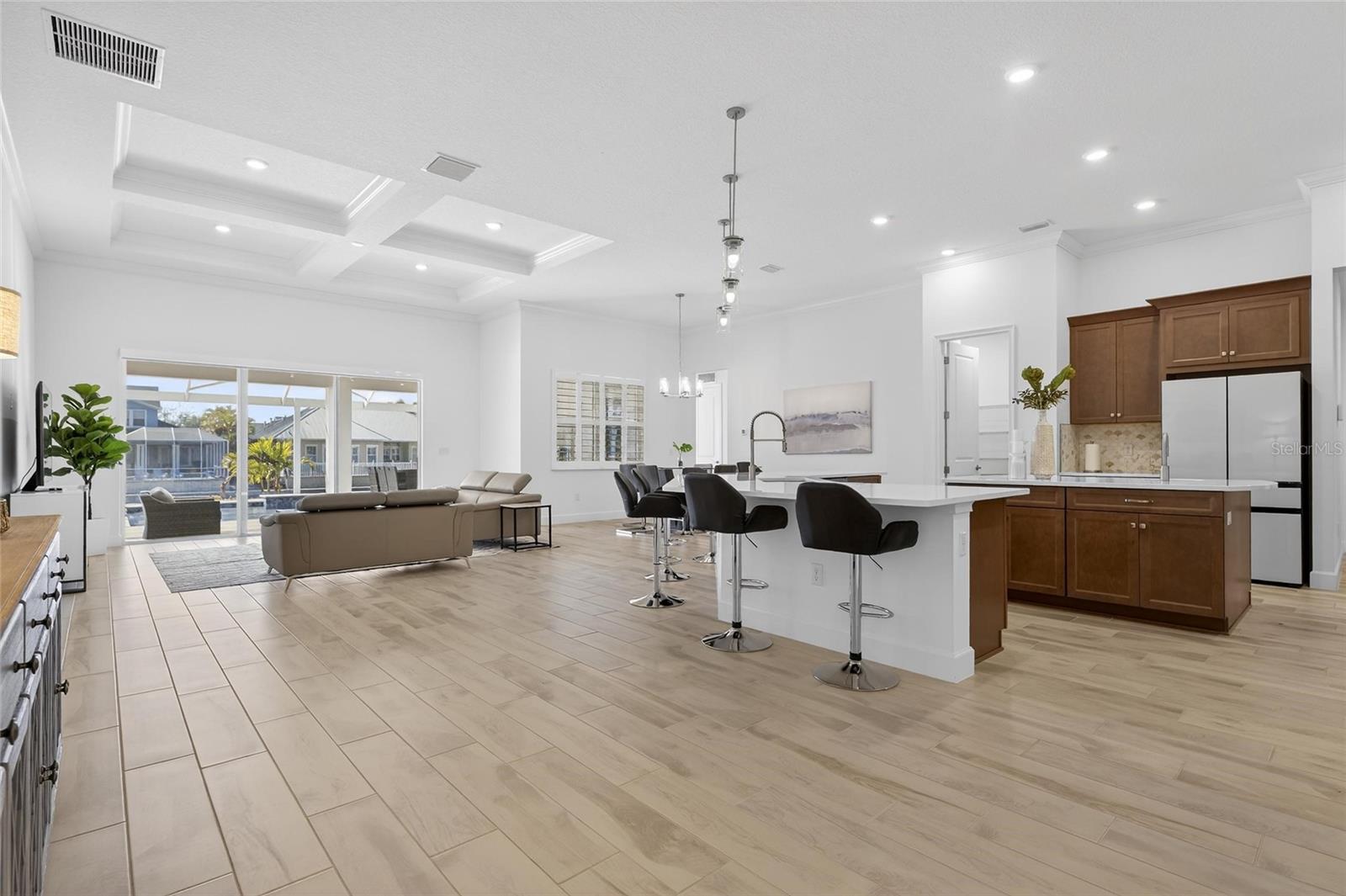 Image 15 of 100 For 994 Signet Drive