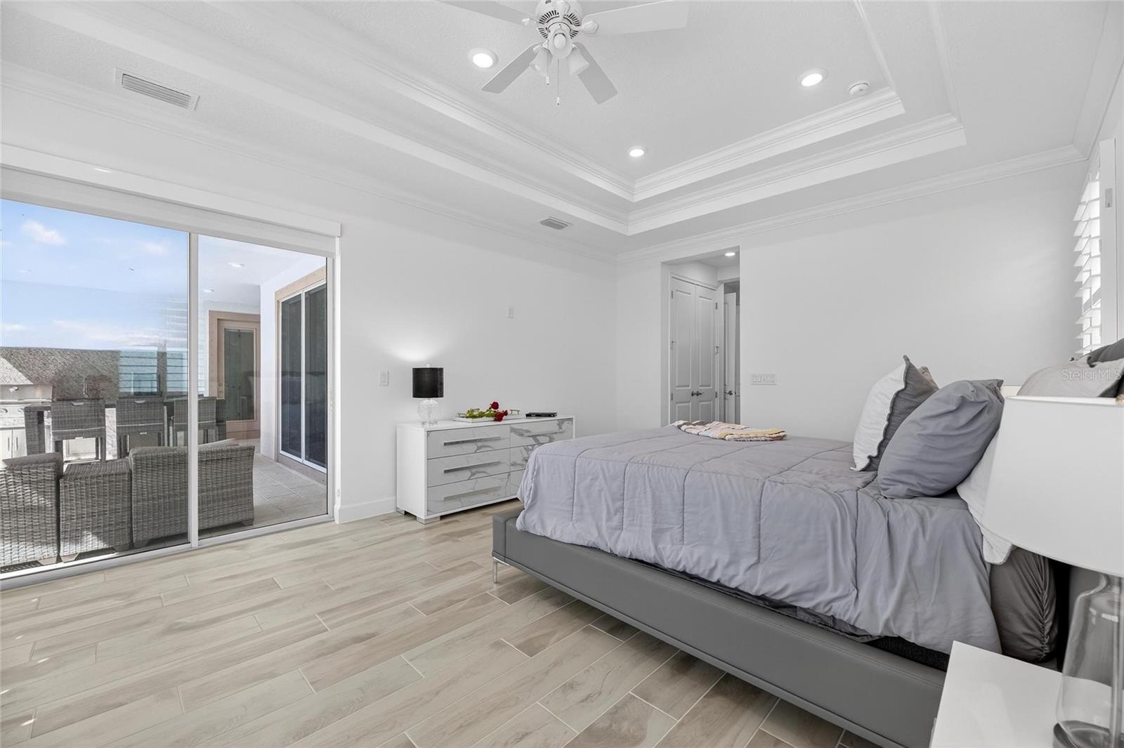 Image 32 of 100 For 994 Signet Drive