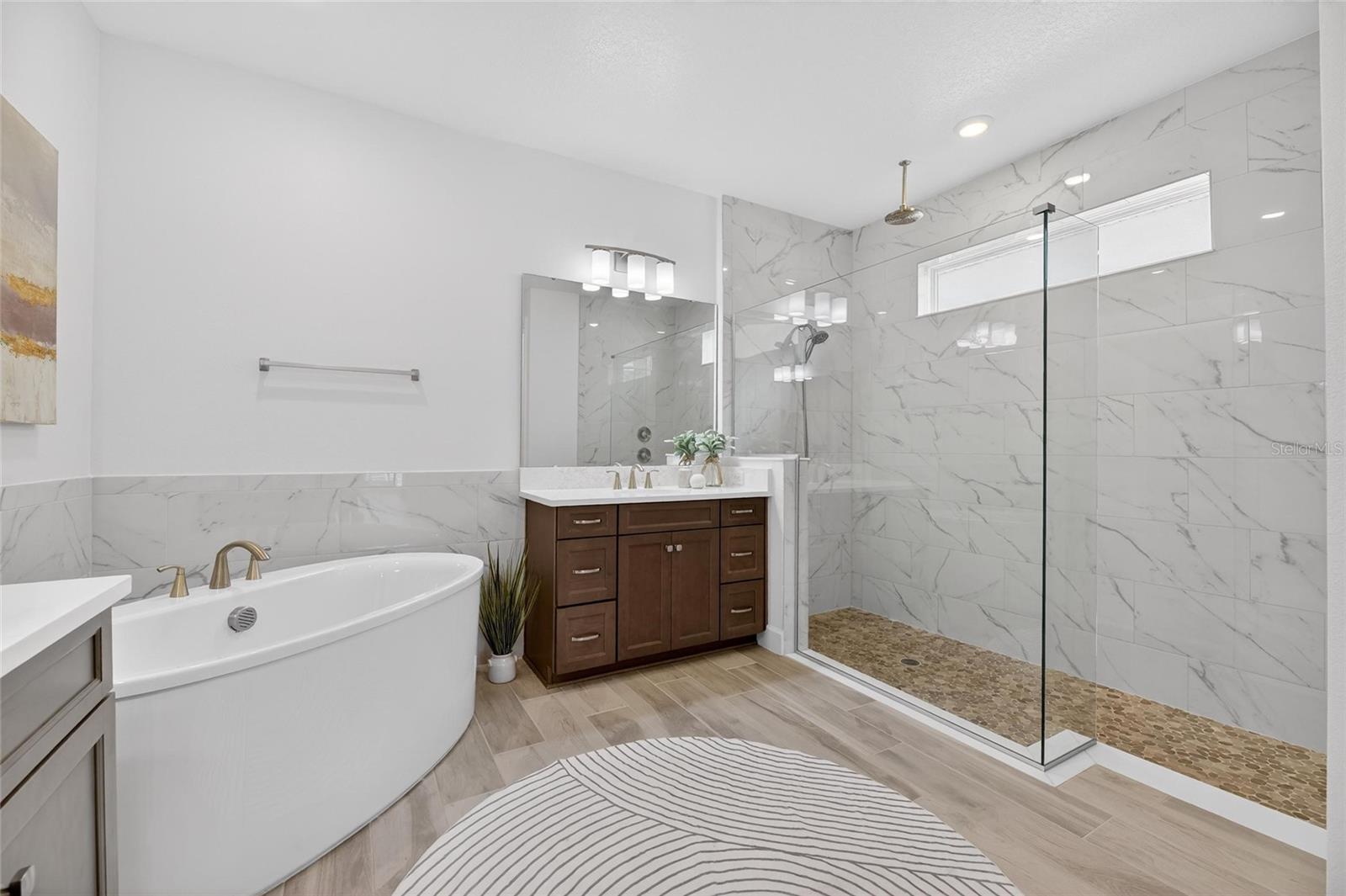 Image 34 of 100 For 994 Signet Drive