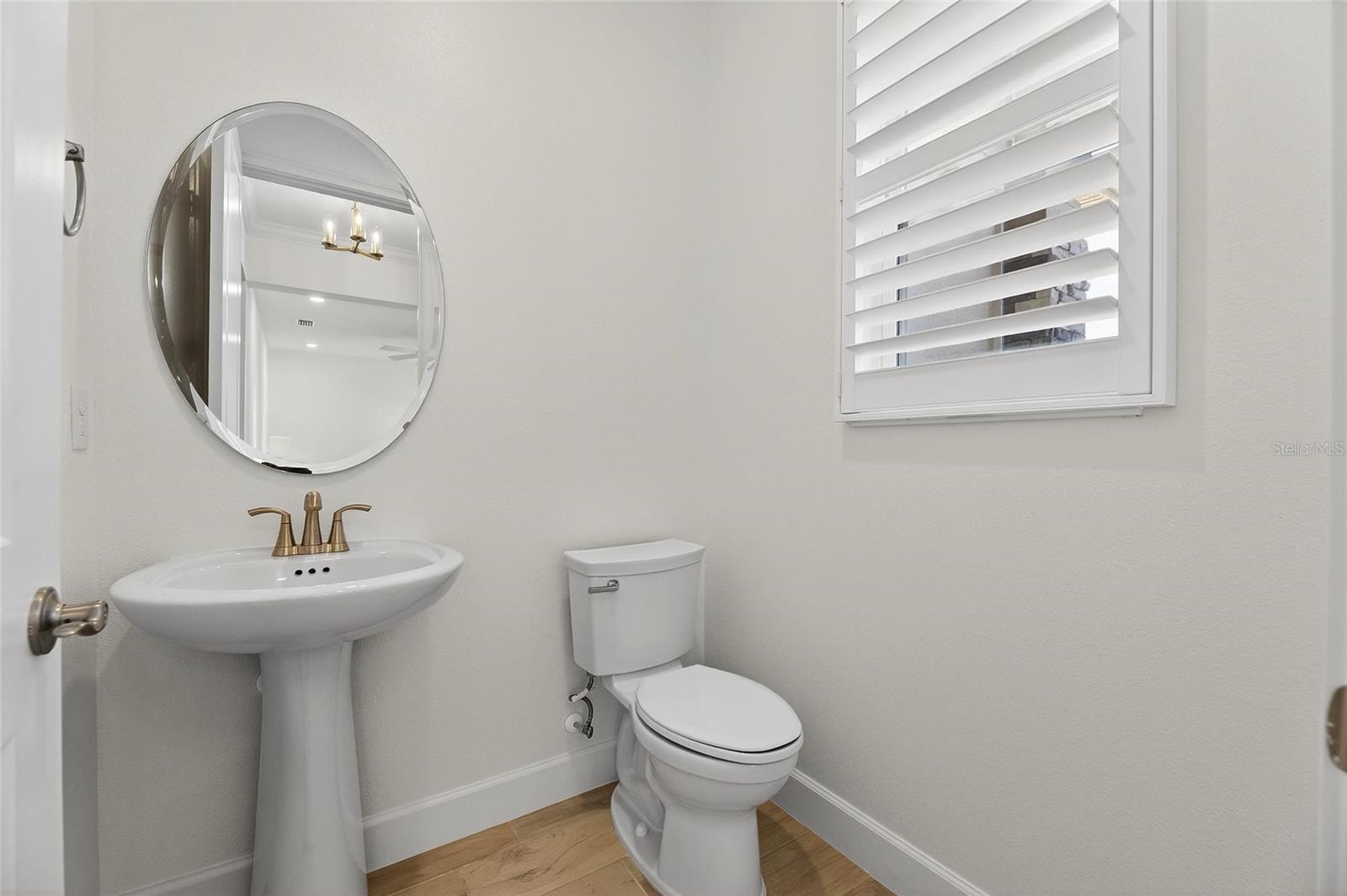 Image 49 of 100 For 994 Signet Drive