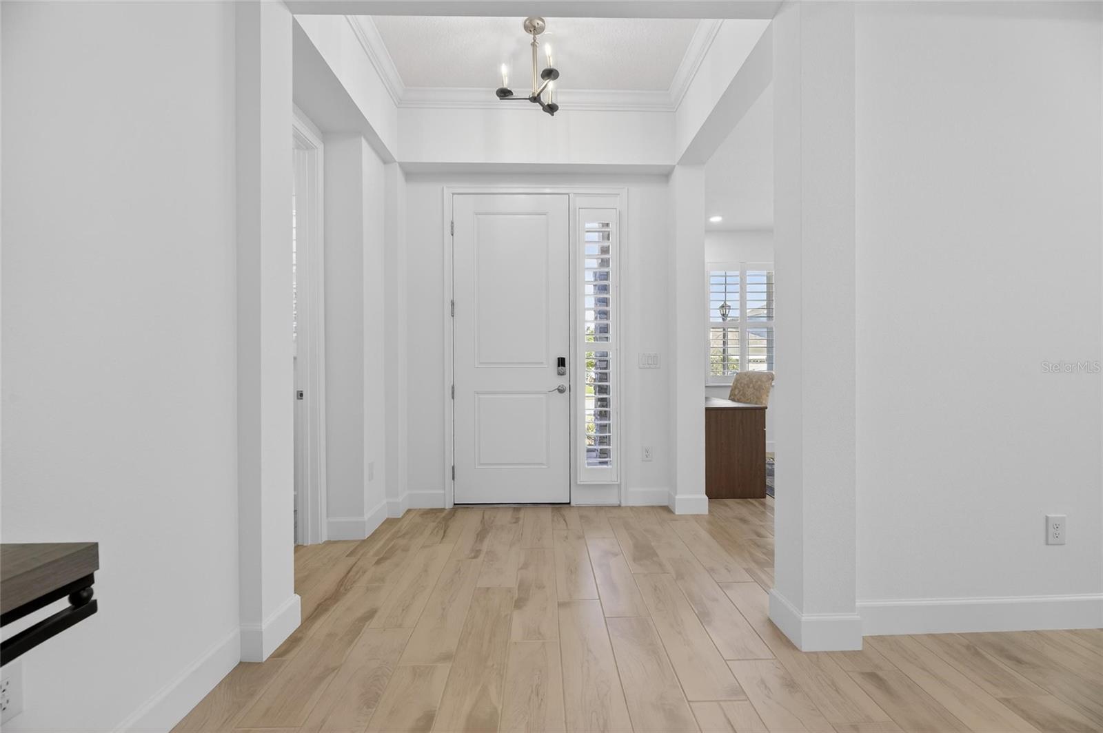 Image 8 of 100 For 994 Signet Drive