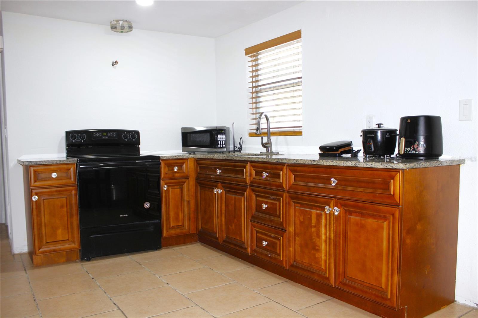 Image 33 of 47 For 3542 Connon Drive