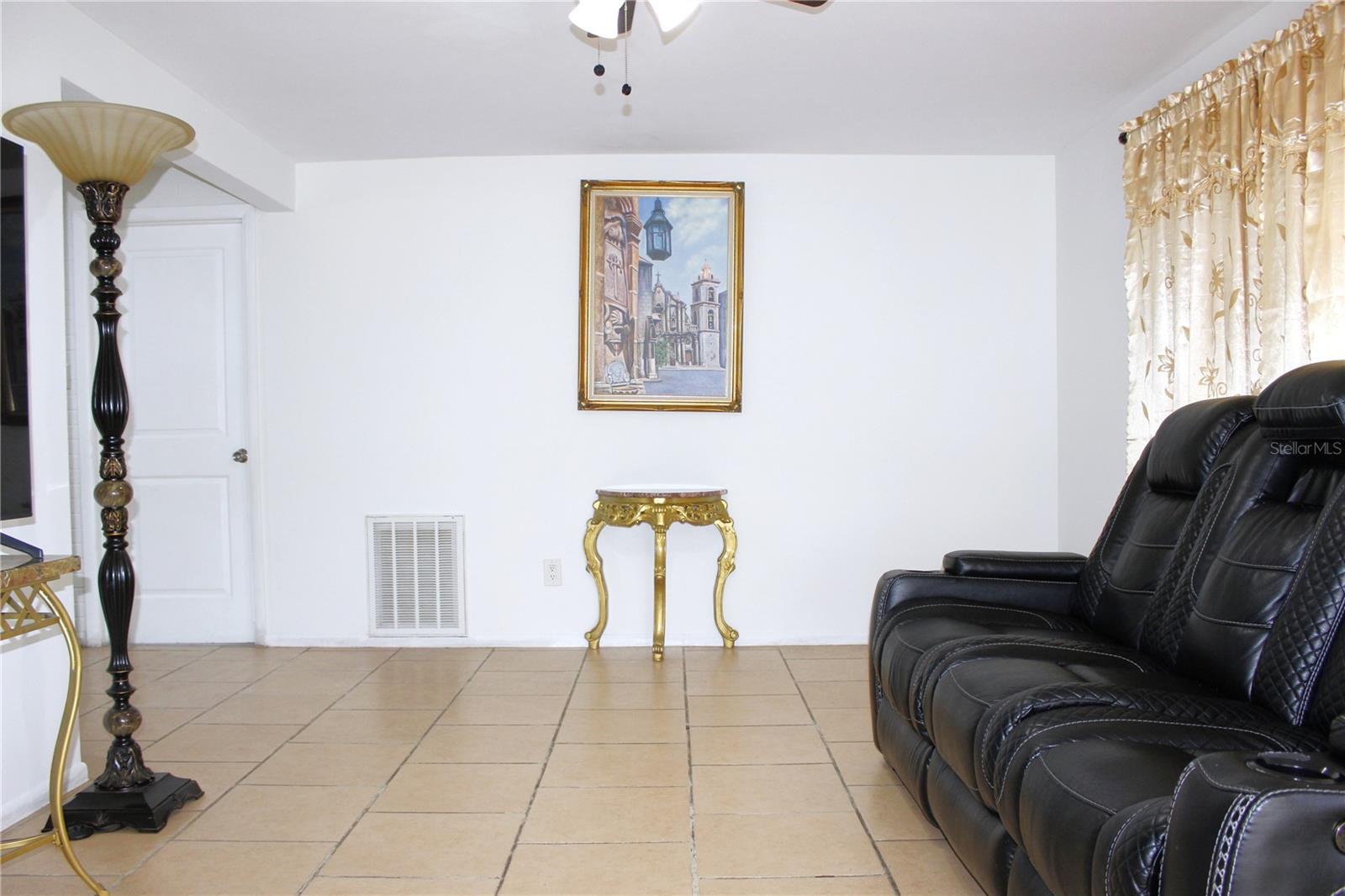 Image 37 of 47 For 3542 Connon Drive