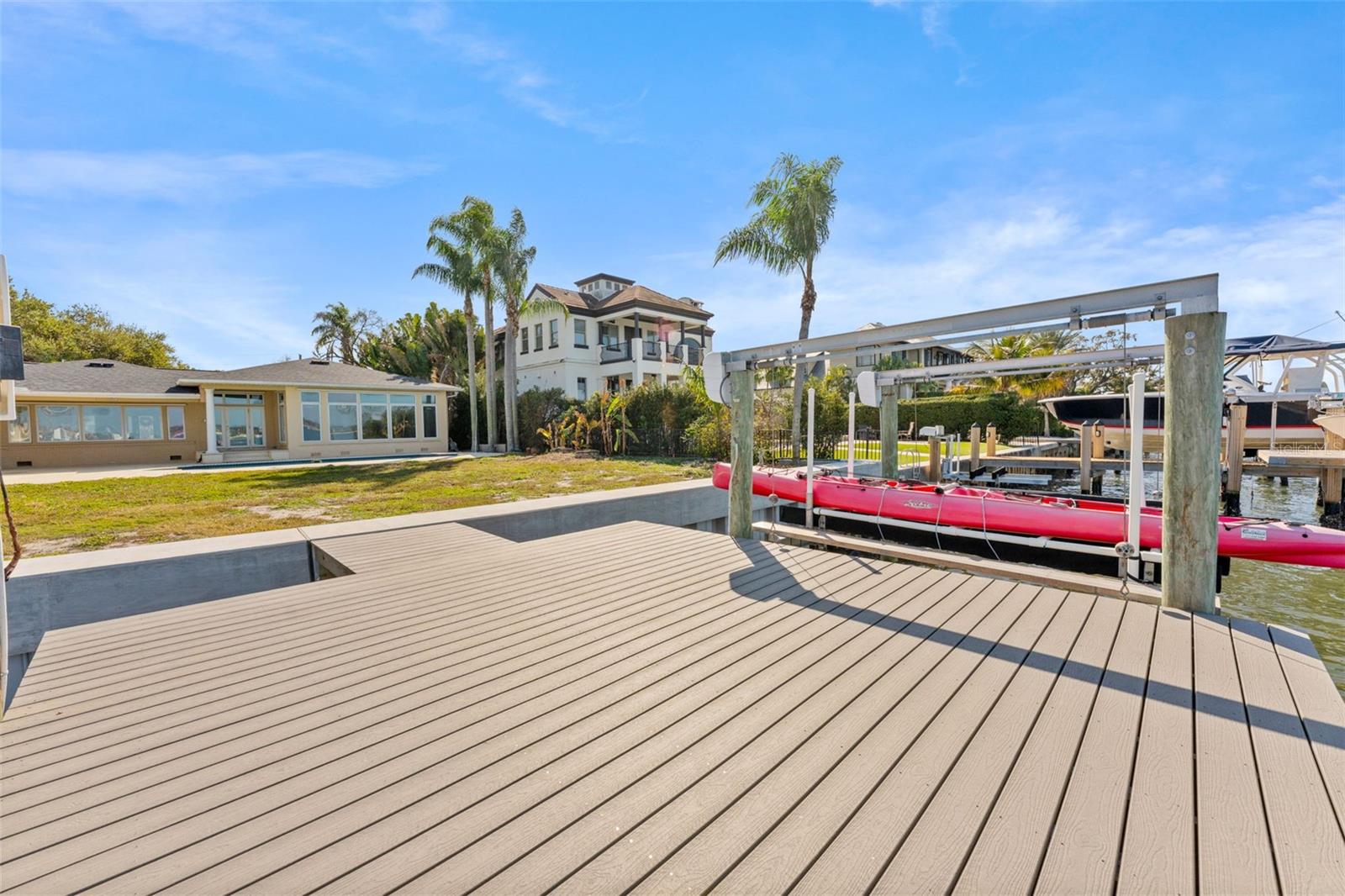 Listing photo id 12 for 62 Adalia Avenue