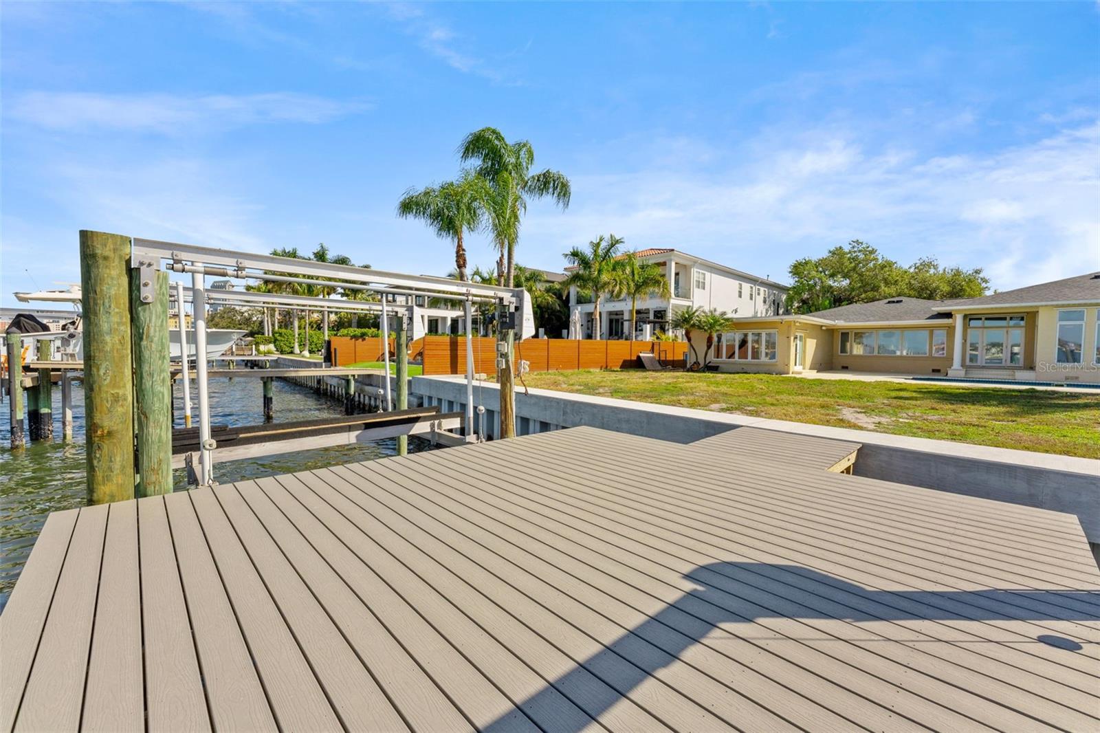 Listing photo id 13 for 62 Adalia Avenue