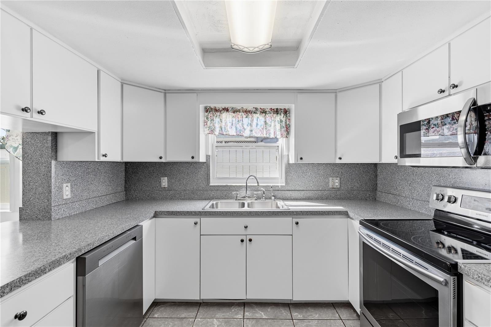 Image 8 of 18 For 9004 Lido Lane