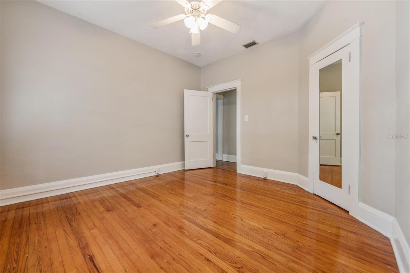 Image 11 of 18 For 1002 Crenshaw Street