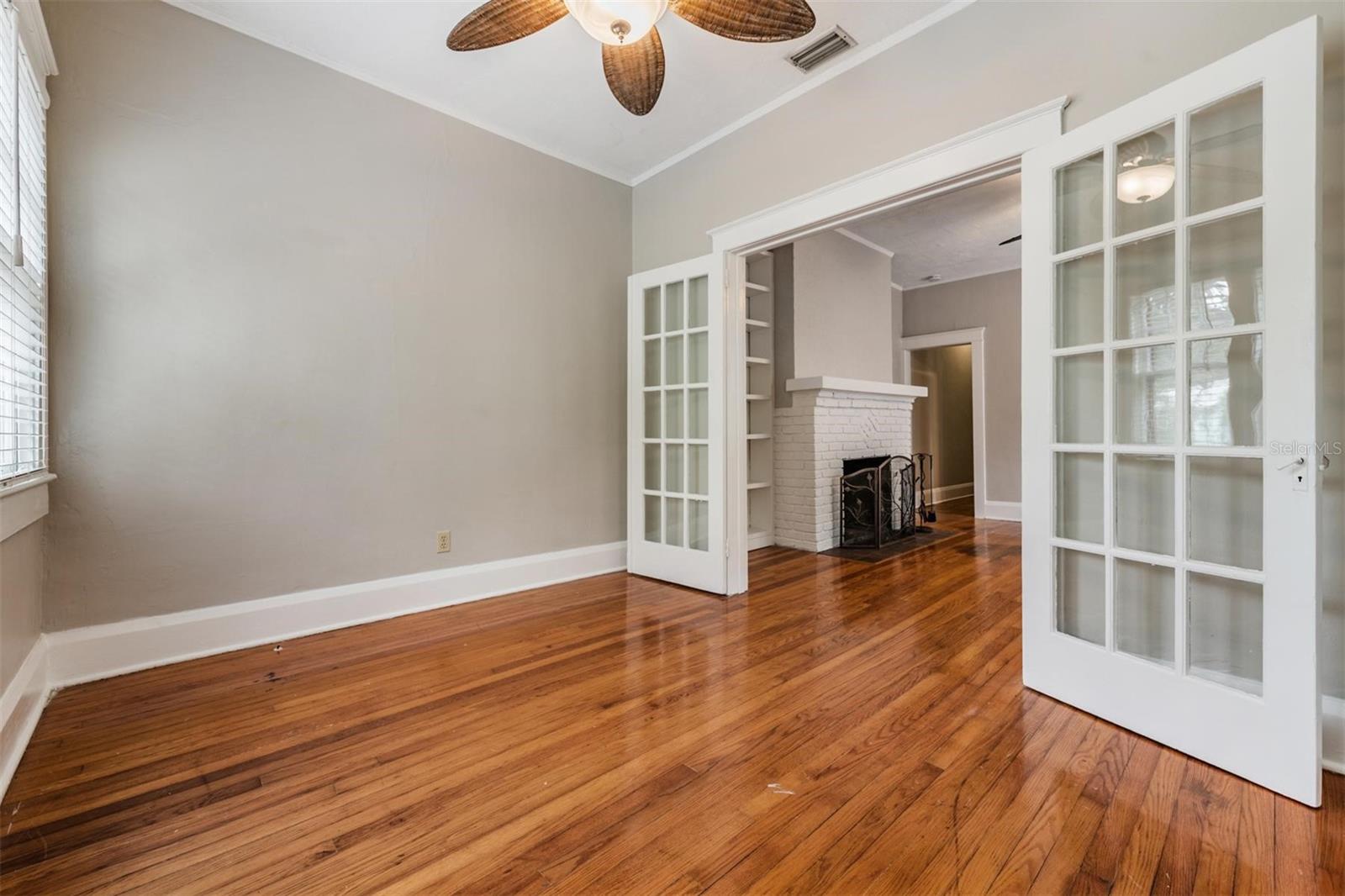 Image 6 of 18 For 1002 Crenshaw Street