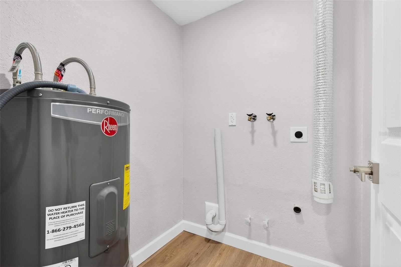 Image 24 of 33 For 4349 Rudder Way