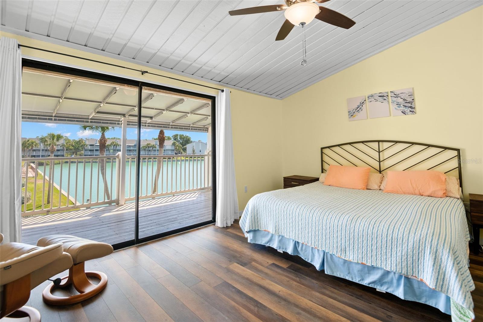 Image 20 of 46 For 12320 Capri Circle N 404