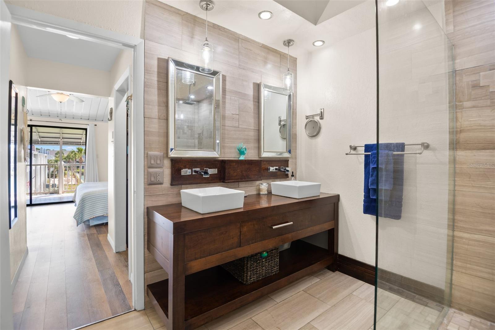 Image 24 of 46 For 12320 Capri Circle N 404