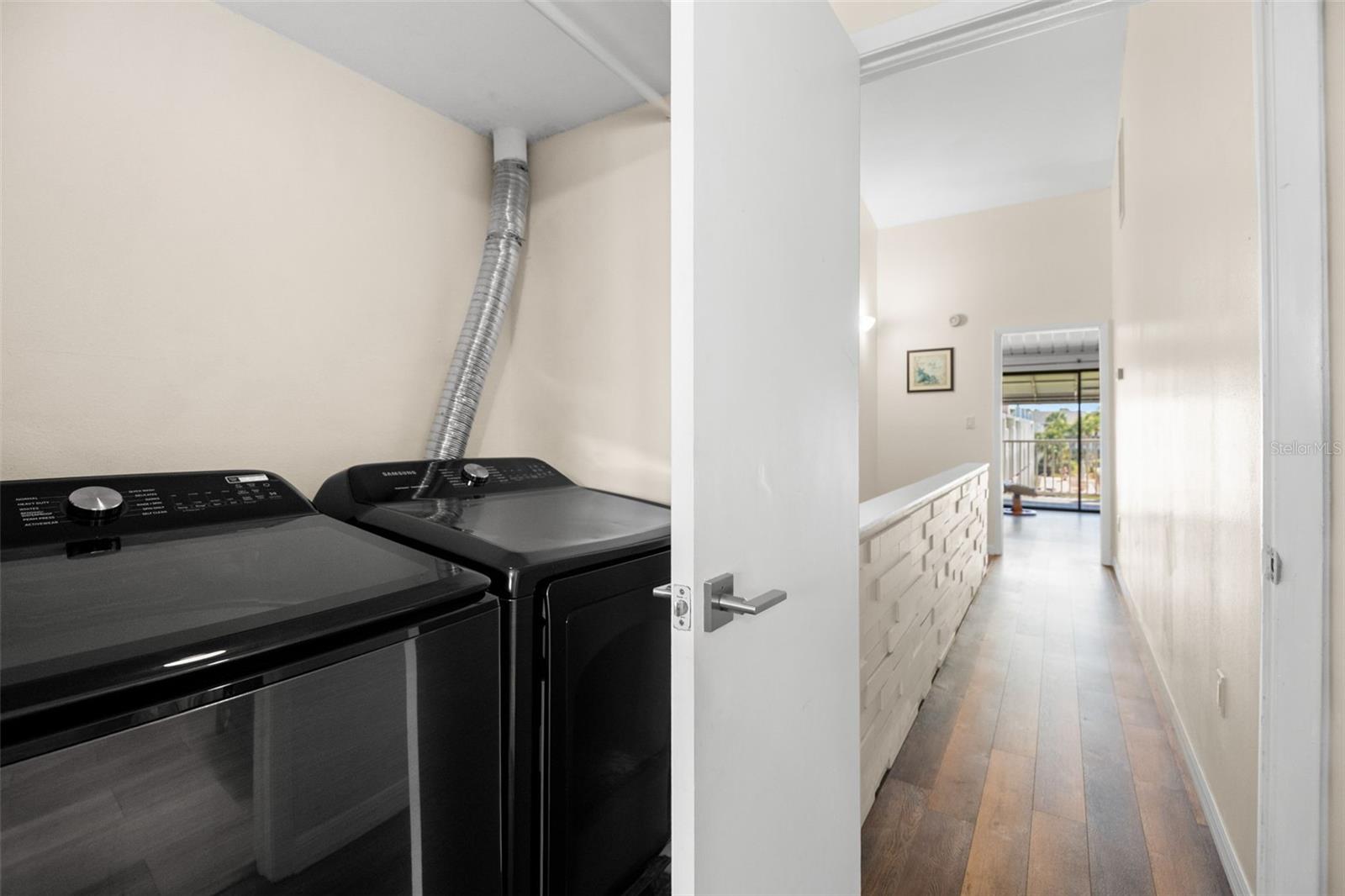 Image 31 of 46 For 12320 Capri Circle N 404