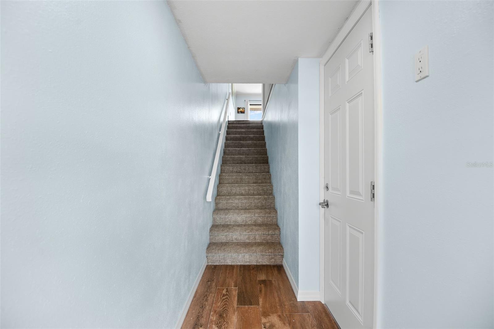 Image 5 of 46 For 12320 Capri Circle N 404