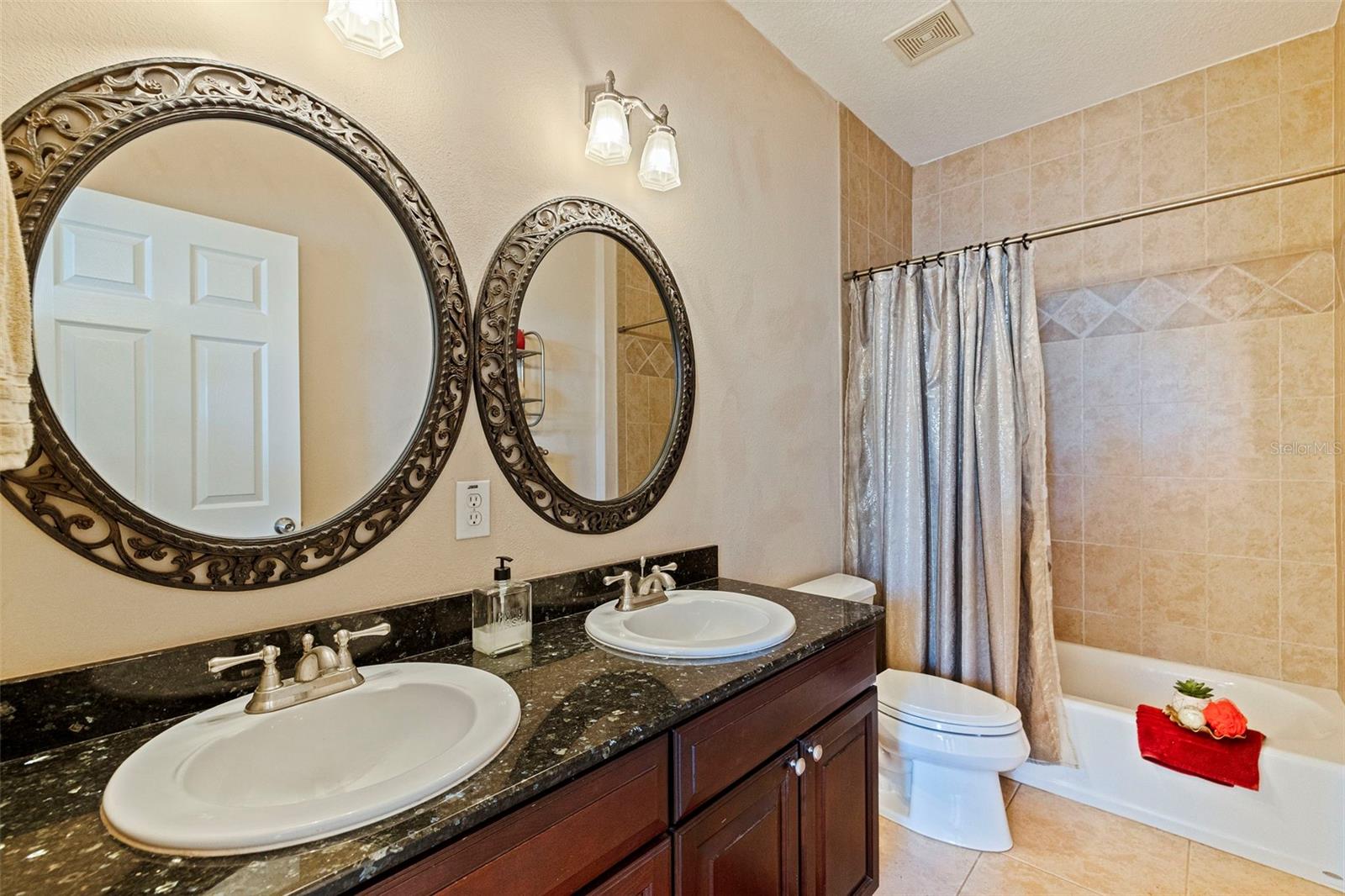 Image 32 of 54 For 3104 Fielder Street