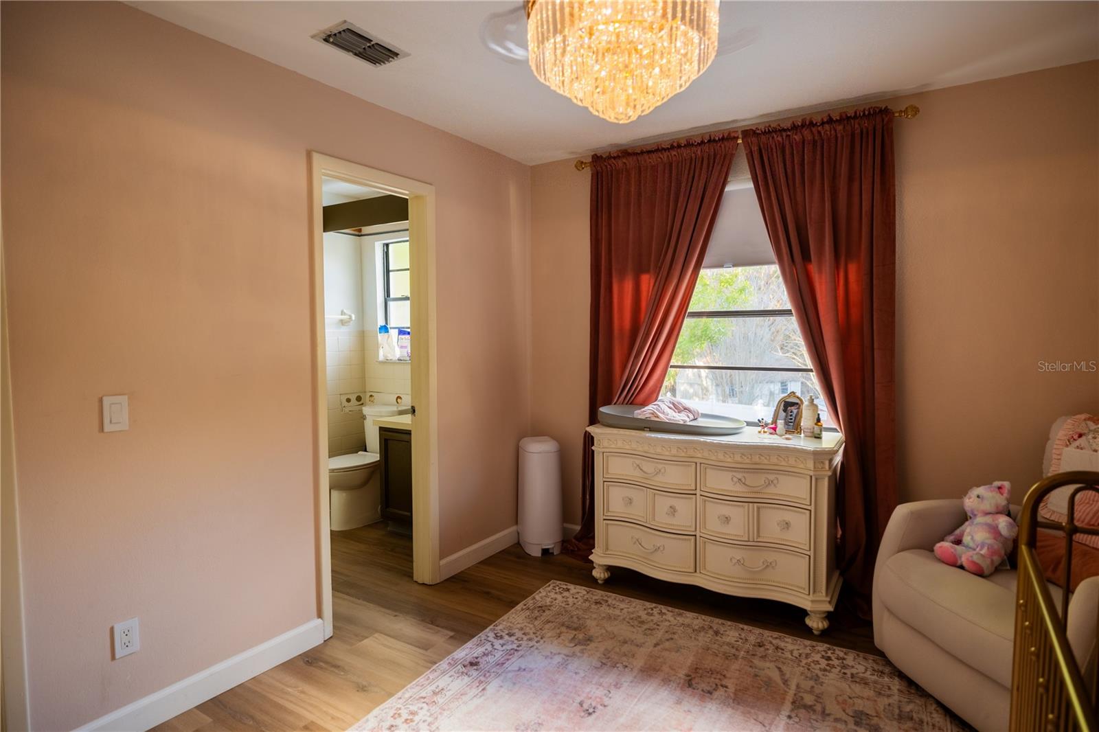 Image 28 of 49 For 3728 Murray Dale Drive