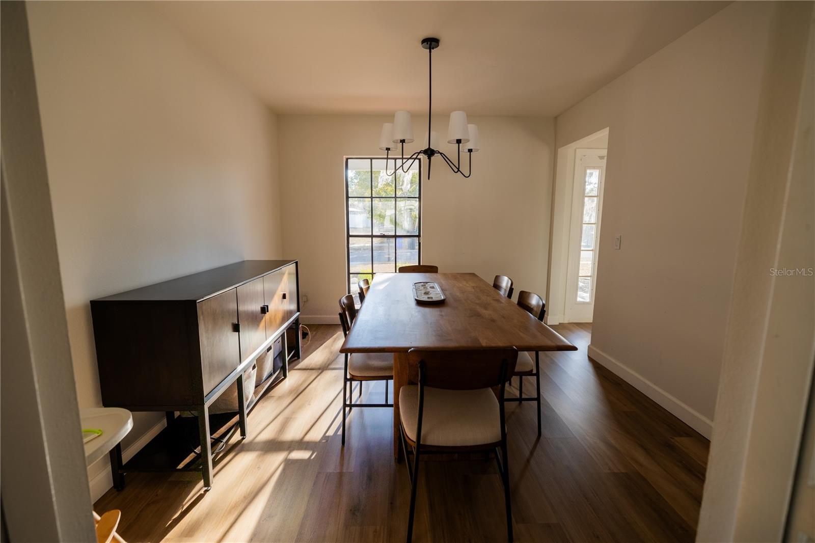 Image 8 of 49 For 3728 Murray Dale Drive