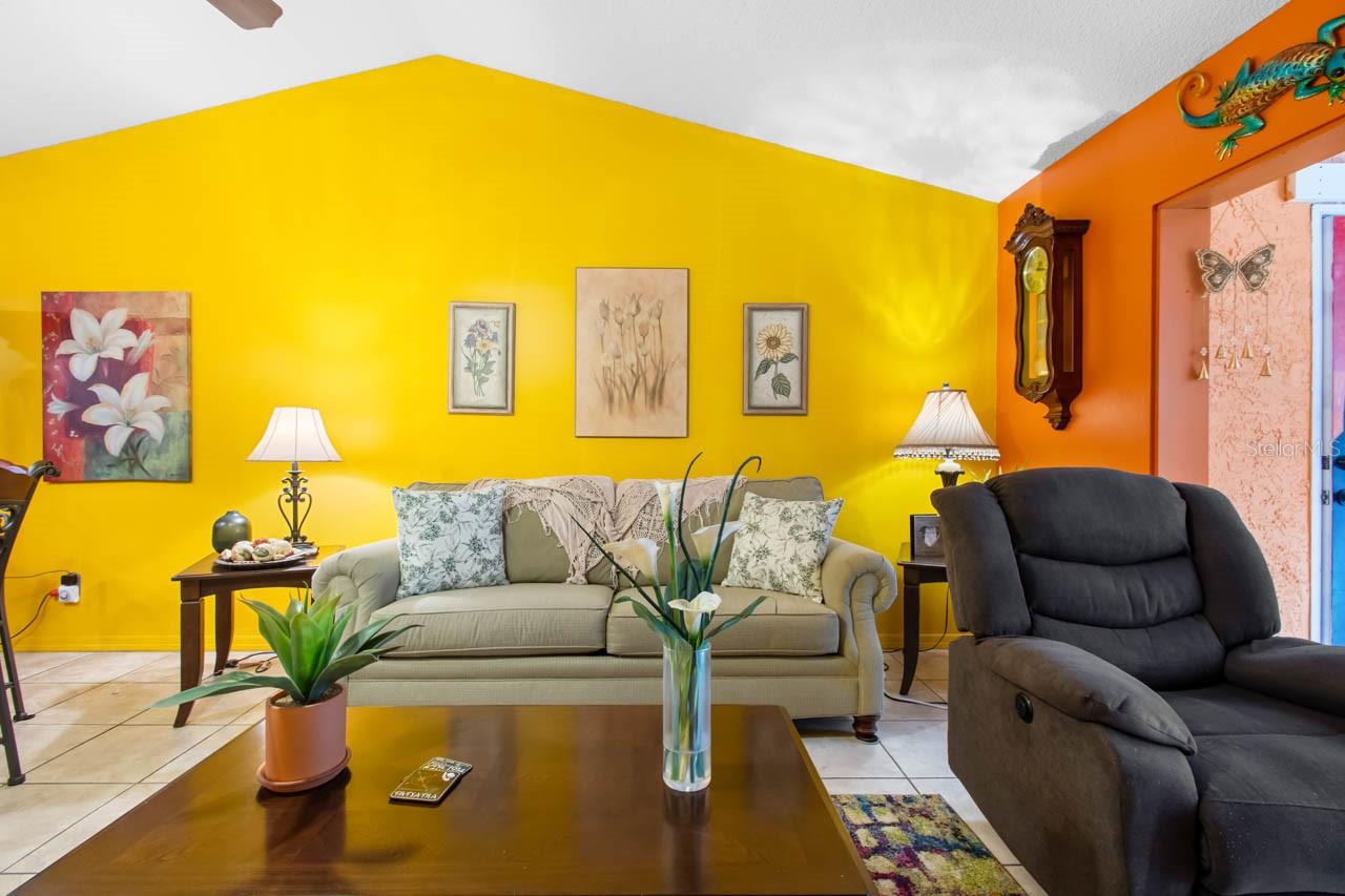 Image 13 of 63 For 324 Knottwood Court