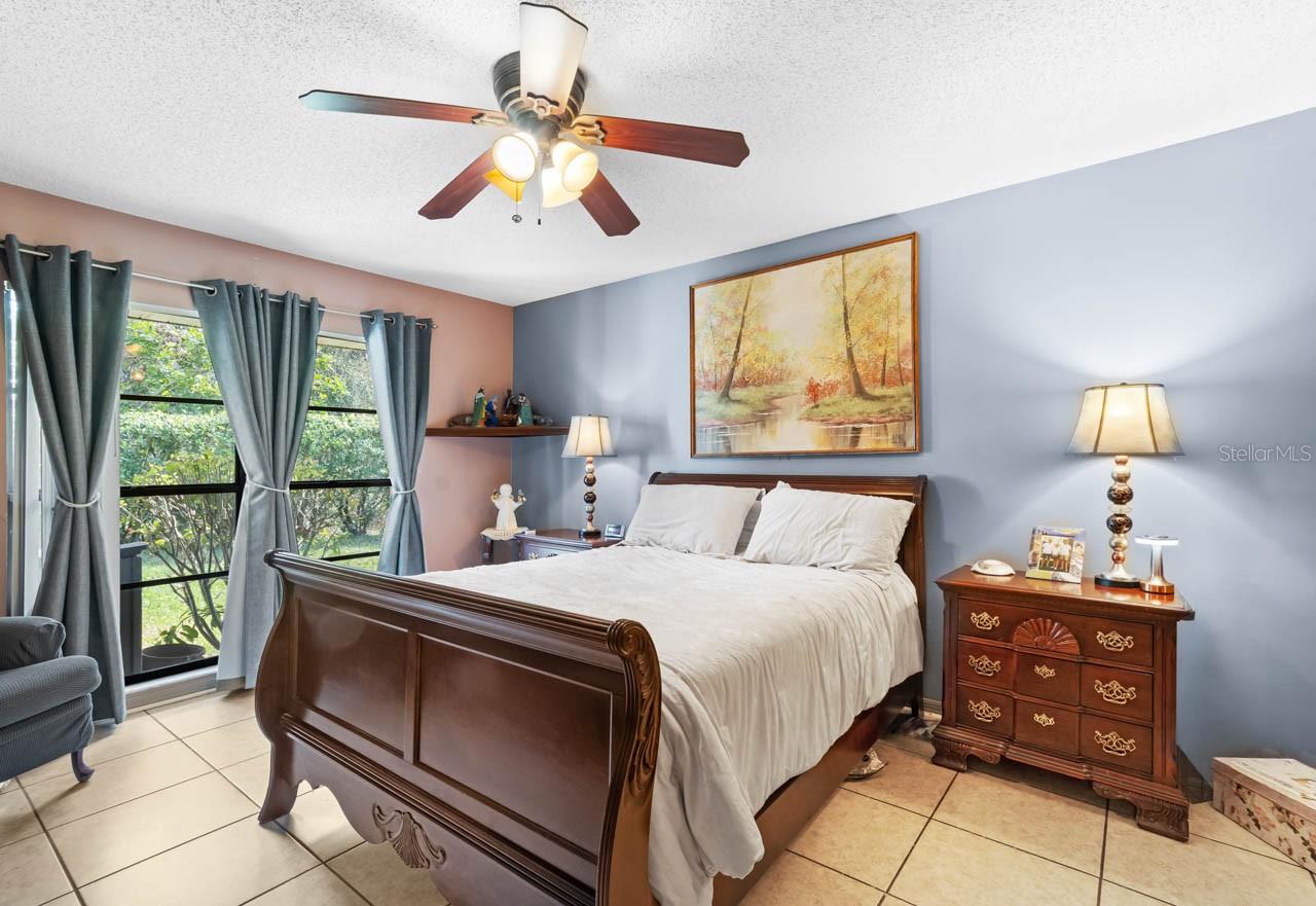 Image 17 of 63 For 324 Knottwood Court