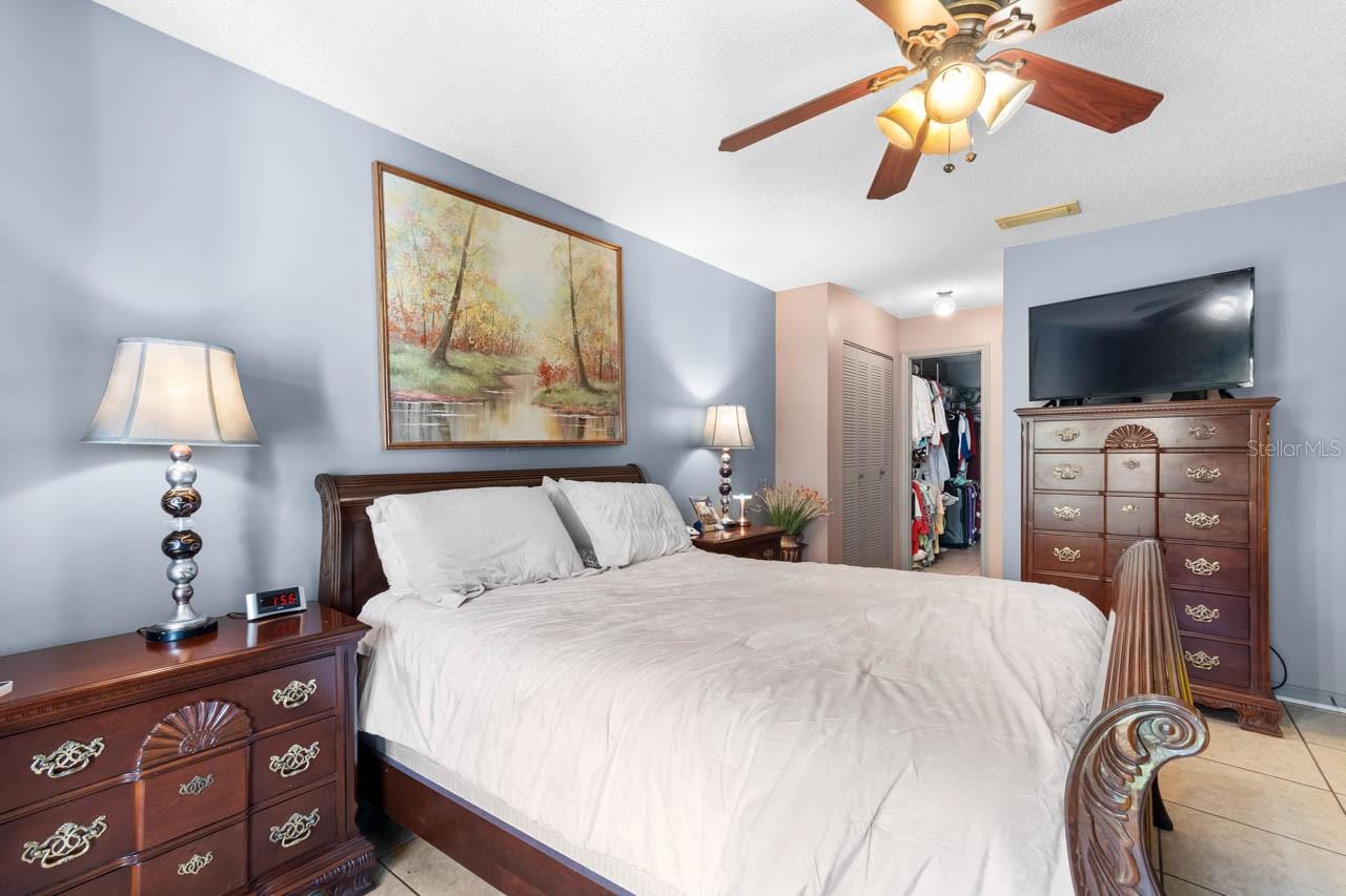 Image 19 of 63 For 324 Knottwood Court