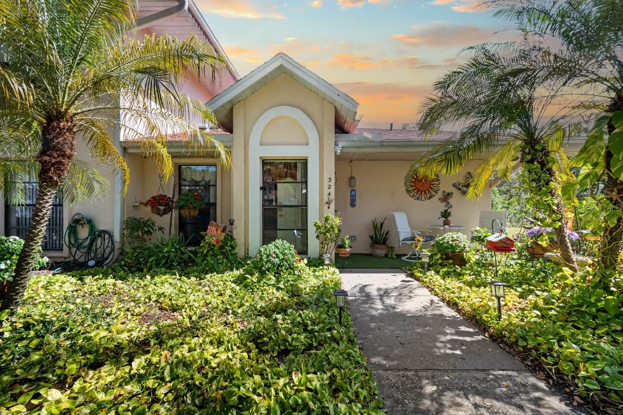 Image 28 of 63 For 324 Knottwood Court