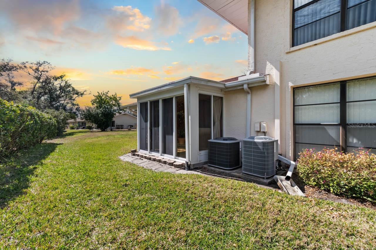 Image 33 of 63 For 324 Knottwood Court