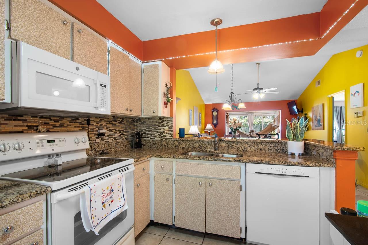 Image 6 of 63 For 324 Knottwood Court