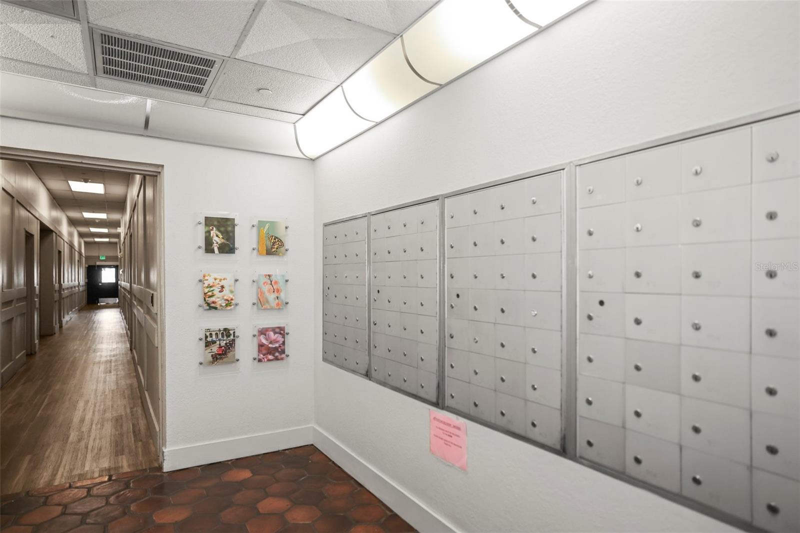 Image 36 of 63 For 400 Island Way 602