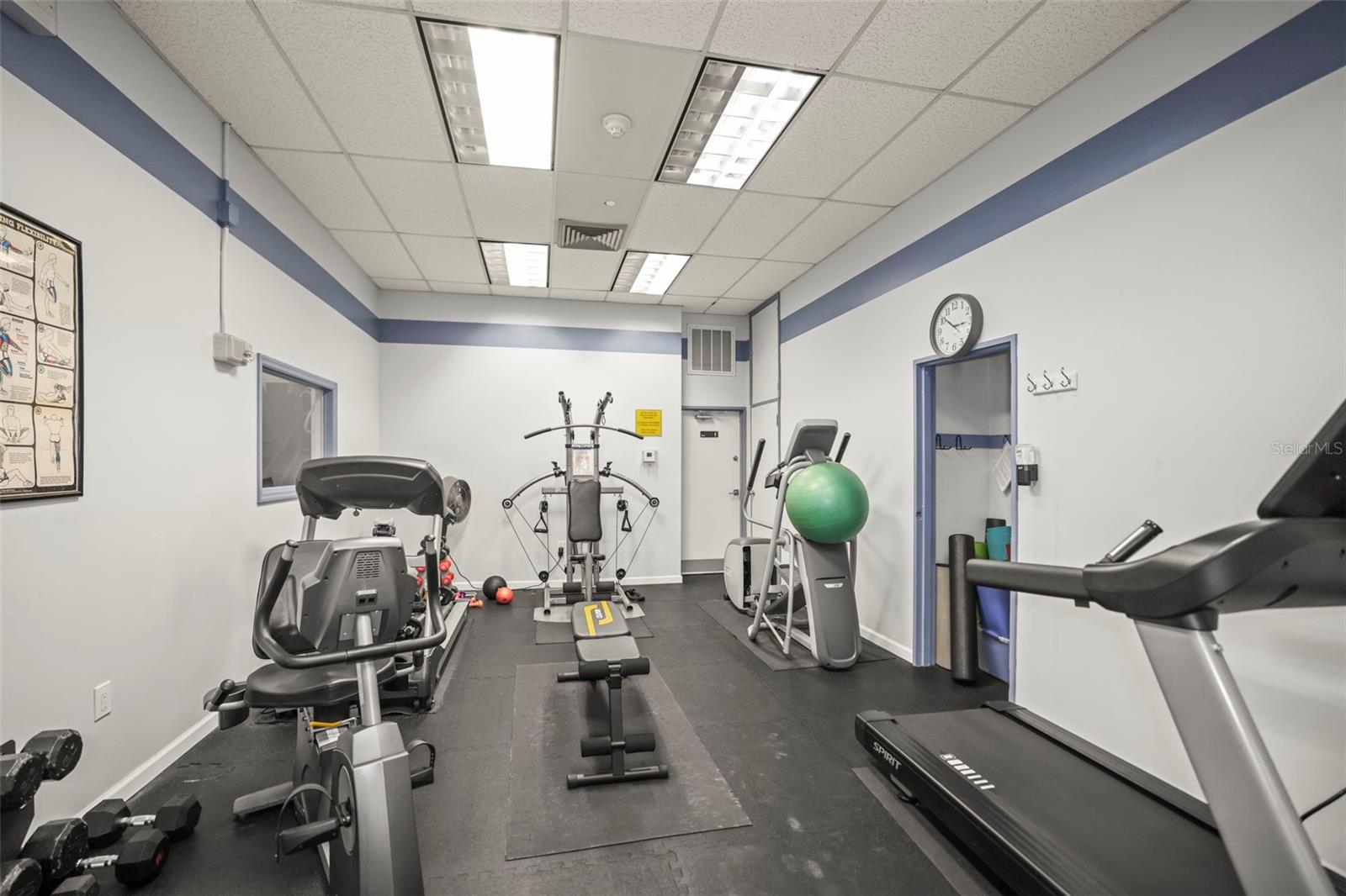 Image 40 of 63 For 400 Island Way 602