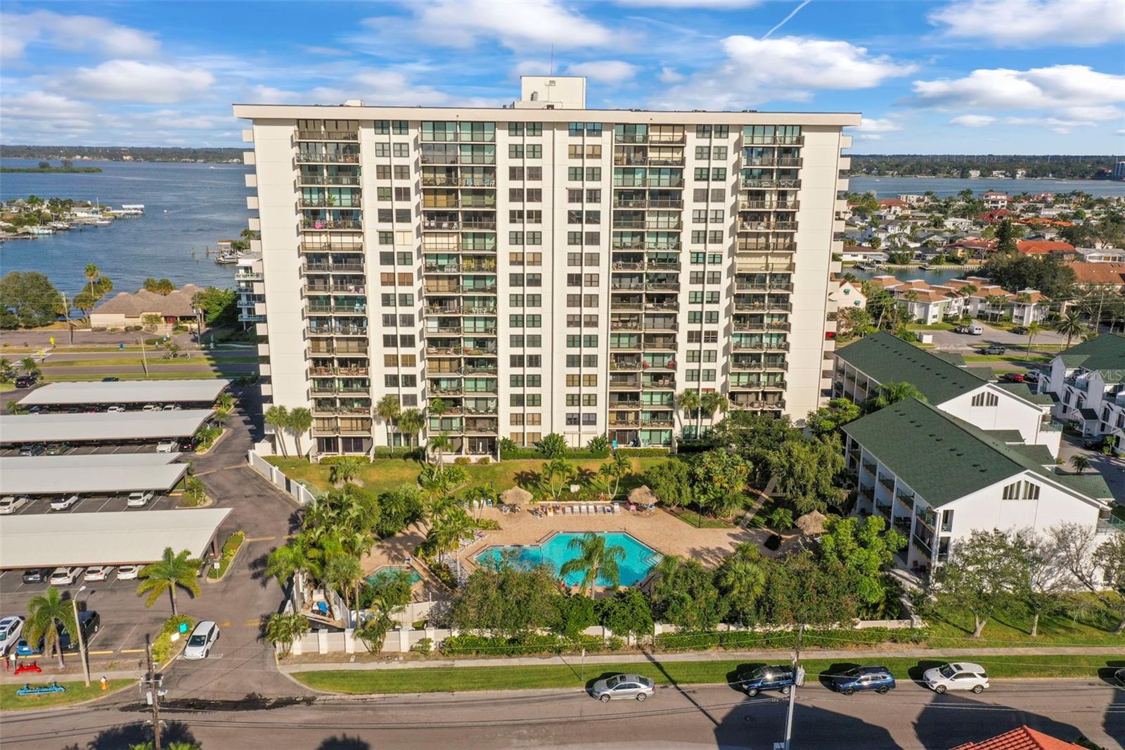 Image 46 of 63 For 400 Island Way 602