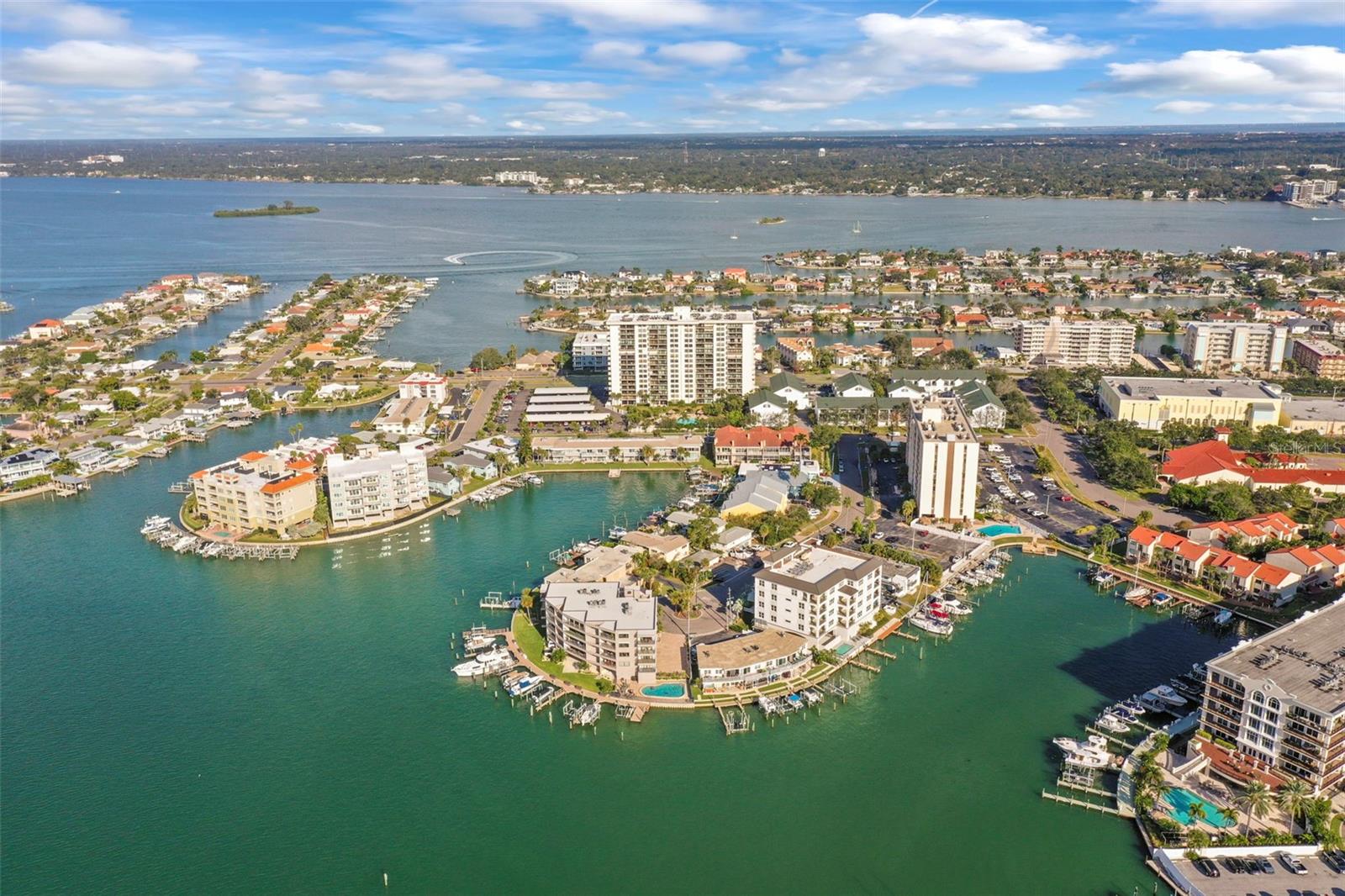 Image 47 of 63 For 400 Island Way 602