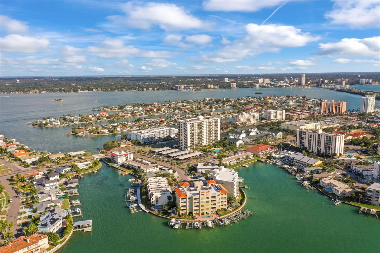 Image 48 of 63 For 400 Island Way 602