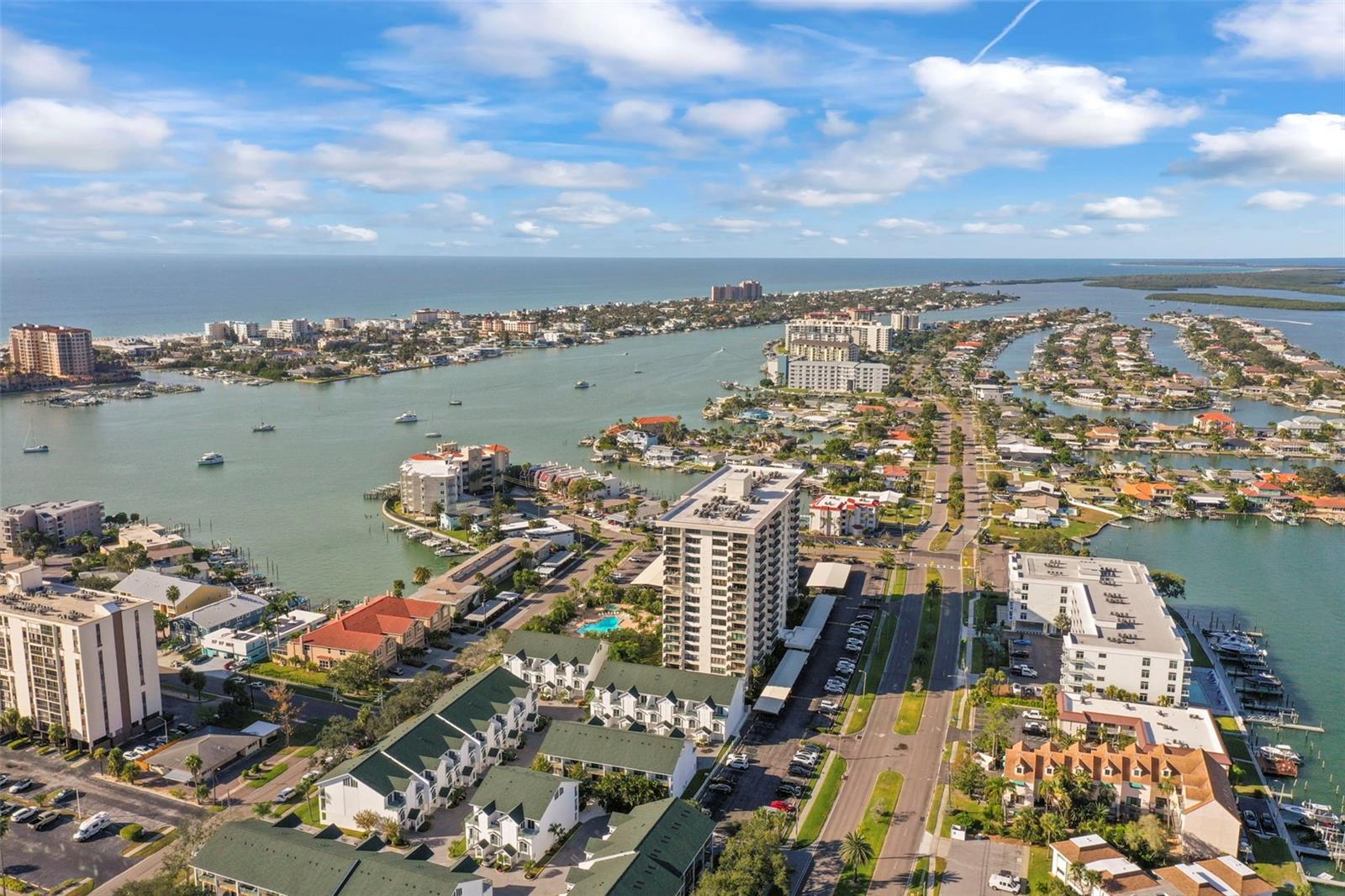 Image 58 of 63 For 400 Island Way 602