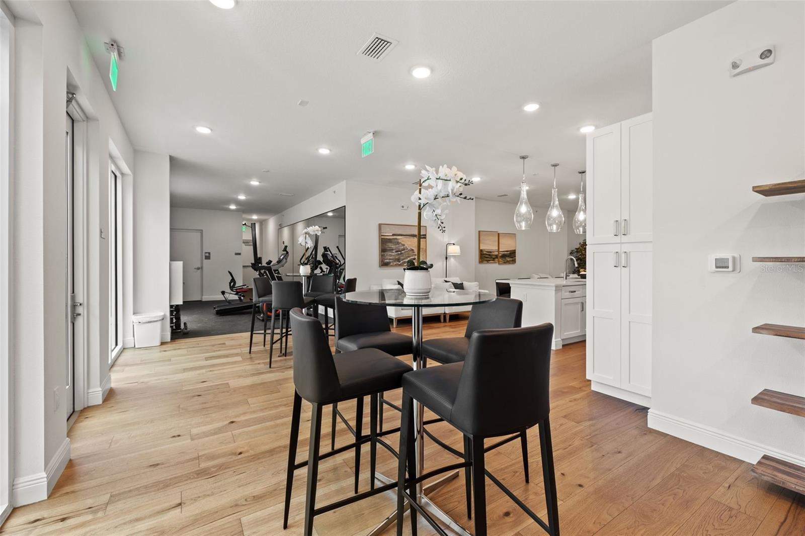 Image 18 of 22 For 600 3rd Avenue S 203