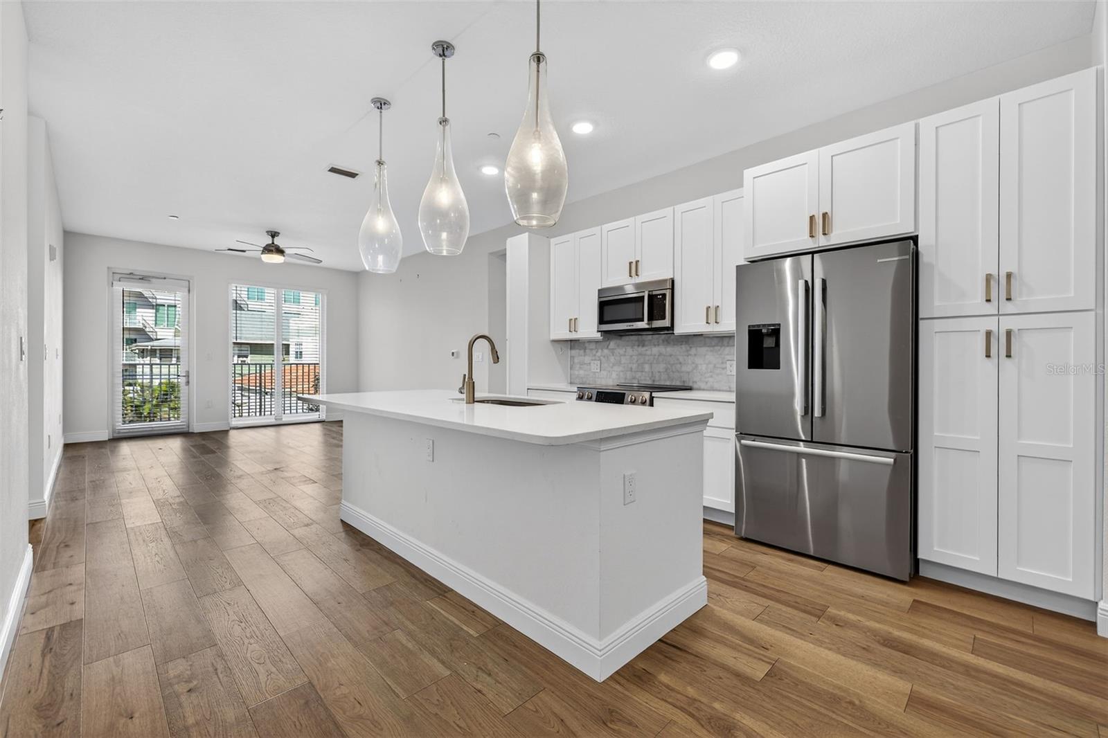 Image 4 of 22 For 600 3rd Avenue S 203