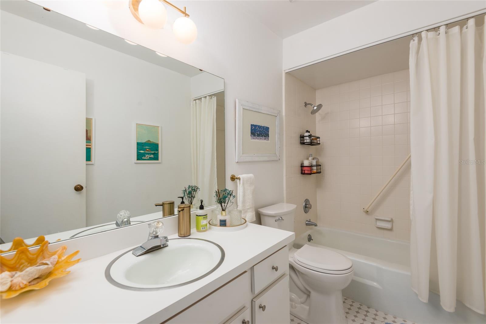 Image 20 of 49 For 3108 Lake Ellen Drive