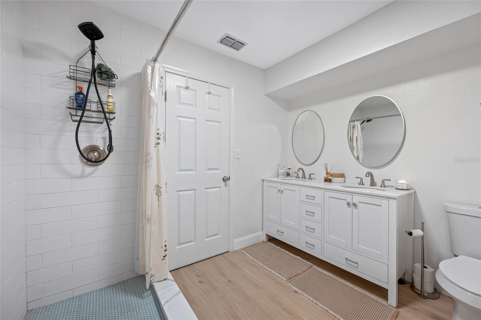 Image 15 of 18 For 1268 Robin Hood Lane