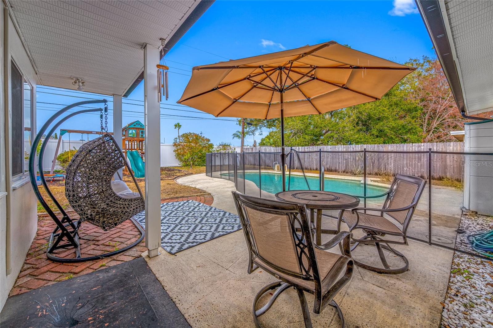 Image 16 of 18 For 1268 Robin Hood Lane