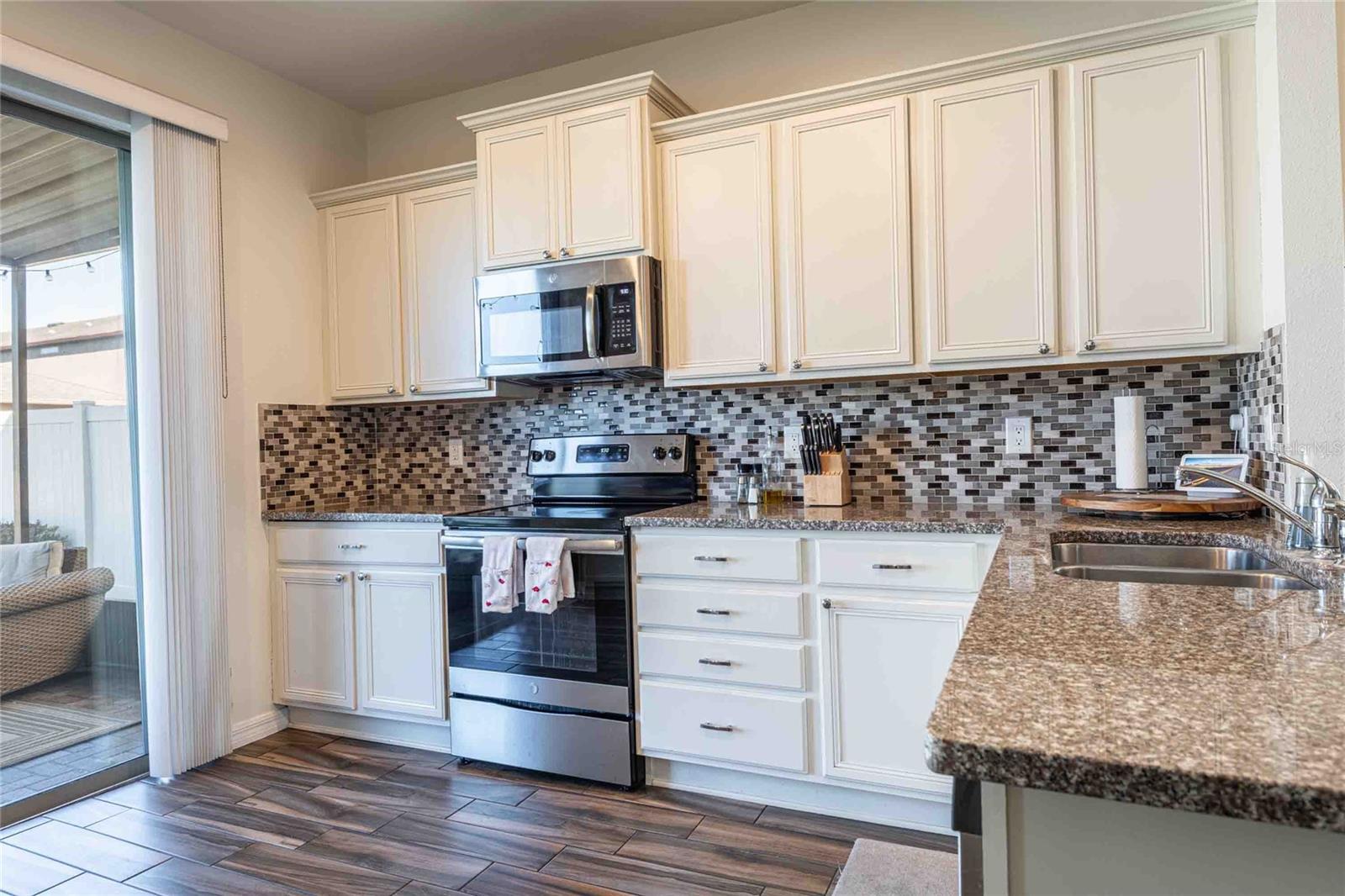 Image 15 of 50 For 6309 Pin Cherry Place