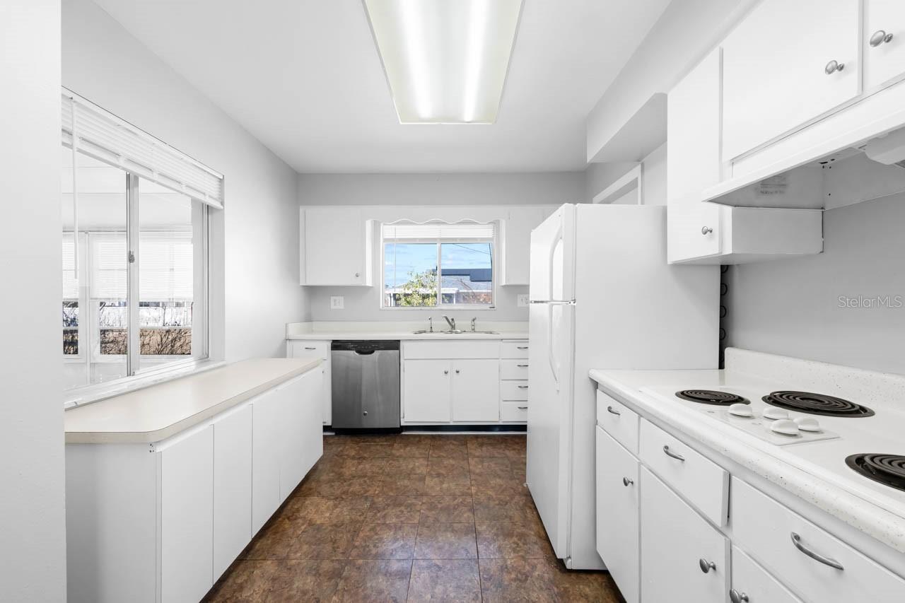 Image 9 of 60 For 1513 Arrowhead Drive