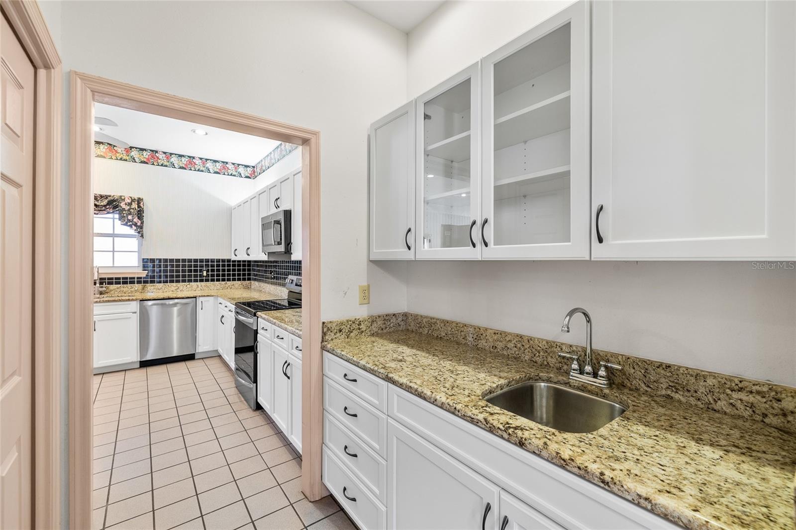 Image 12 of 48 For 6013 Russell Street