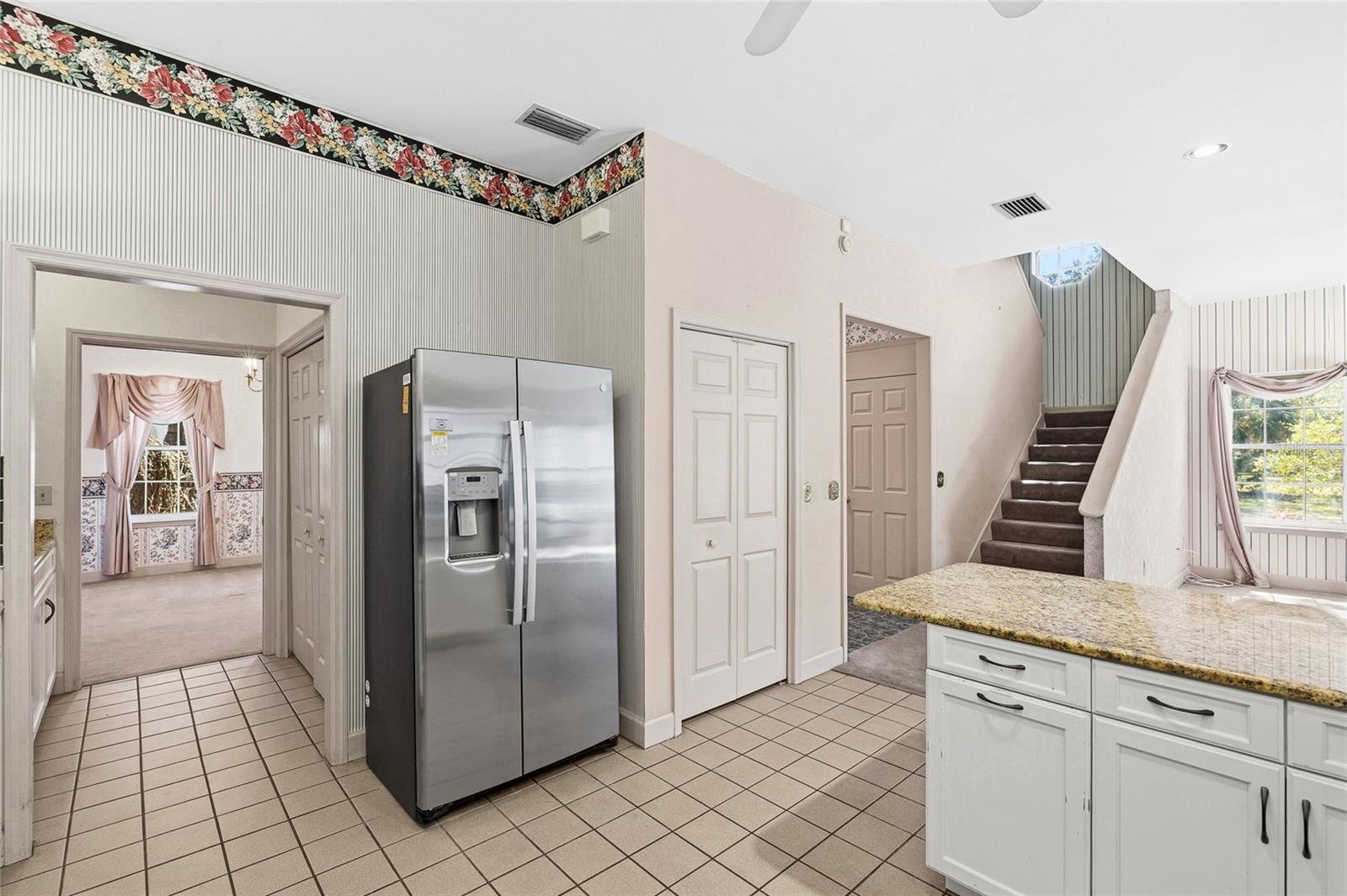 Image 17 of 48 For 6013 Russell Street